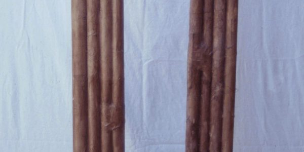 Porta stretta, acrilico su carta, cartone, legno e ferro, cm. 173x62x26, 1995.
