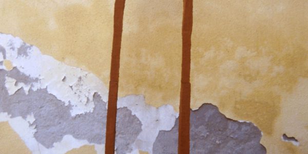 Porta, acrilico su materiali vari, cm. 180x60x25, 1996.