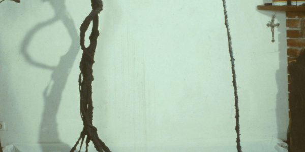 Senza nome, acrilico su materiali vari, 1987.